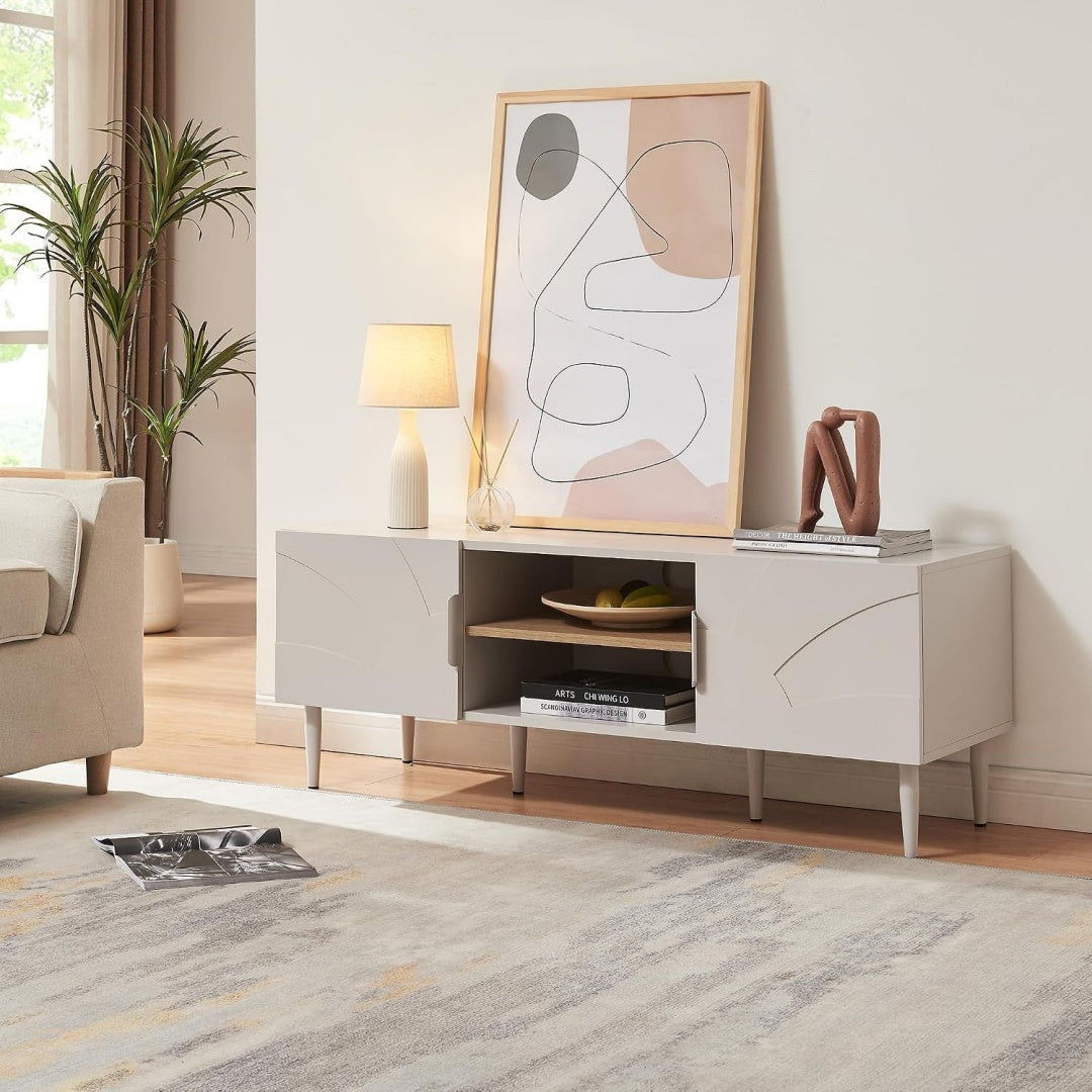 Une touche de caractere, commode avec tiroirs, aux lignes contemporaines dans un ton chene