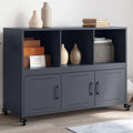 Une touche de caractere, buffet a l'aspect bois dans un ton gris et naturel